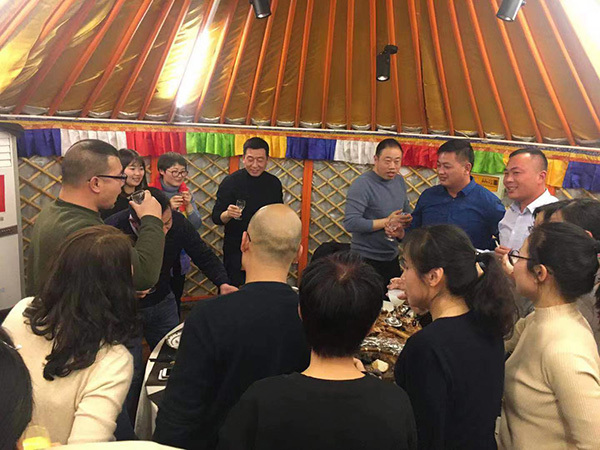 香梅保安&香梅物業(yè)末年餐會(huì)