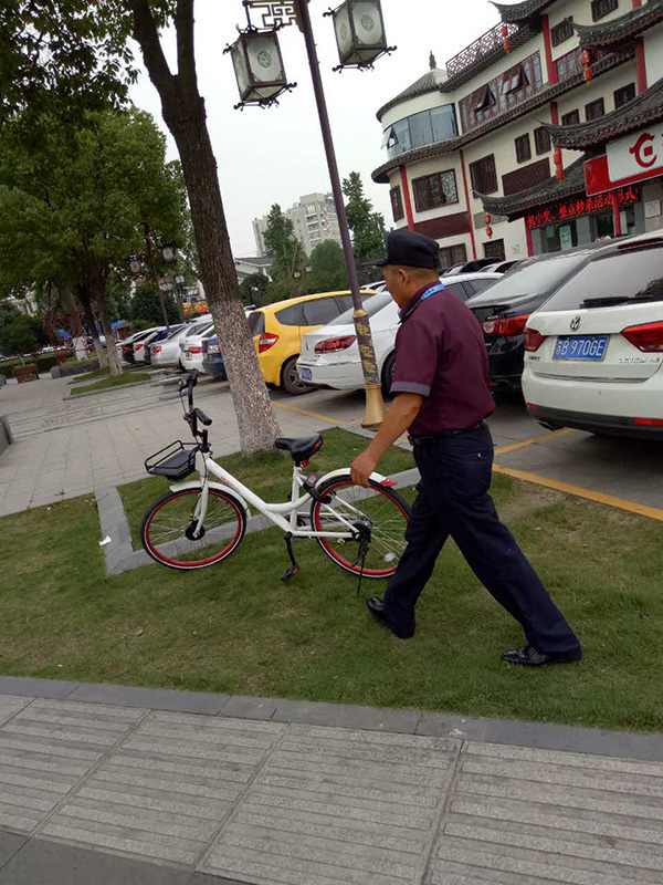 梅里景區(qū)小單車歸置安放