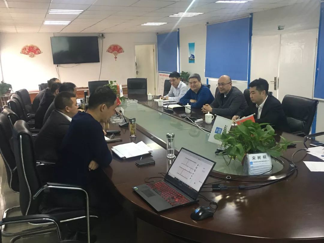 公司党委副书记、总经理潘益华赴项目与总包单位进行交流洽谈