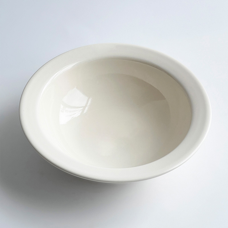 Solid color saucer bowl