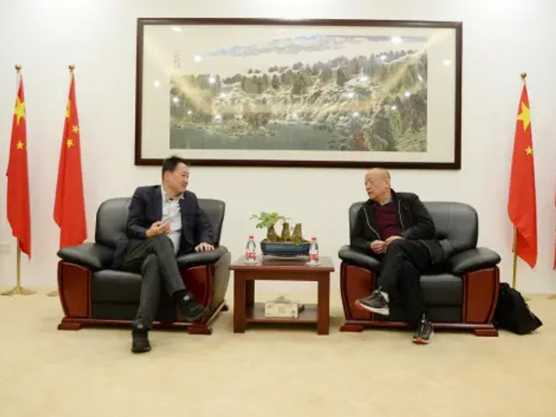 Song Jinbiao, chairman of Zhengzhou Zhenjin Refractories Material Co., Ltd., visited China Cement Net