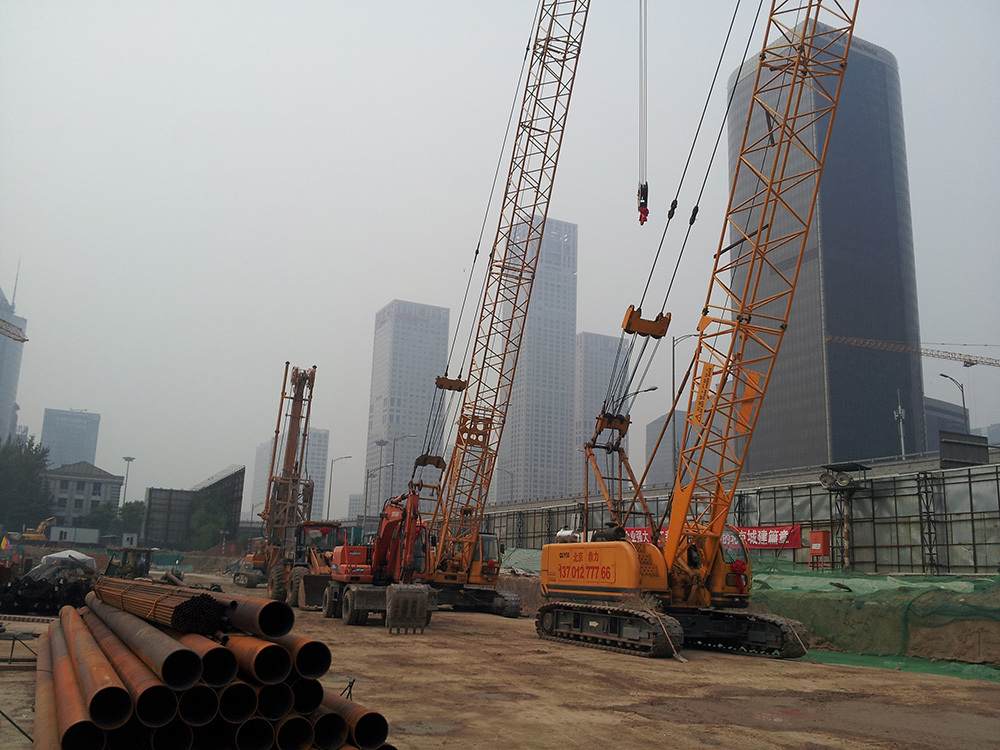 北京市CBD交通大廳地下連續(xù)墻工程 北京市CBD交通大廳地下連續(xù)墻工程