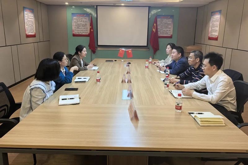 深化校企合作Q共谋发展新——汽车与新能源学院、智能制造学院领Dʎ燎旺车灯集团访企拓岗
