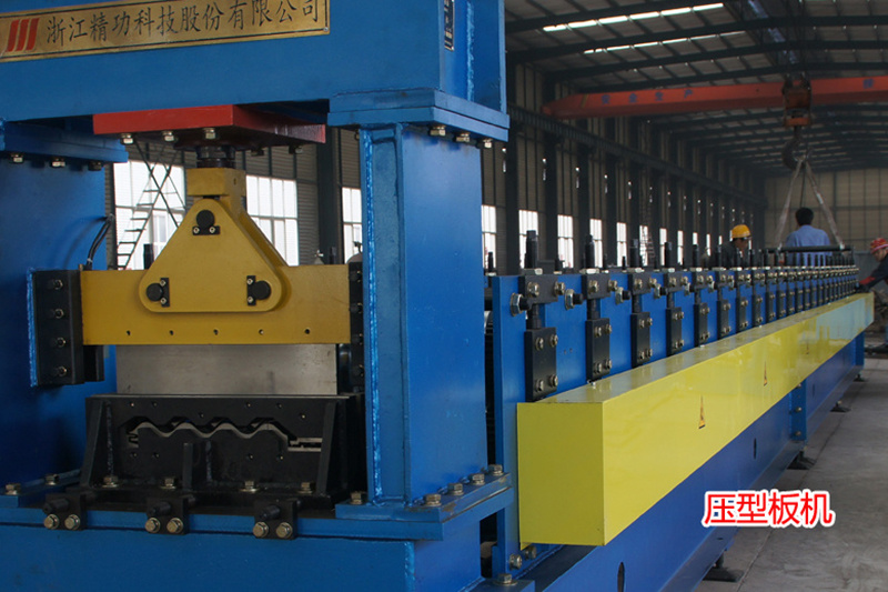 Roll forming machine Roll forming machine