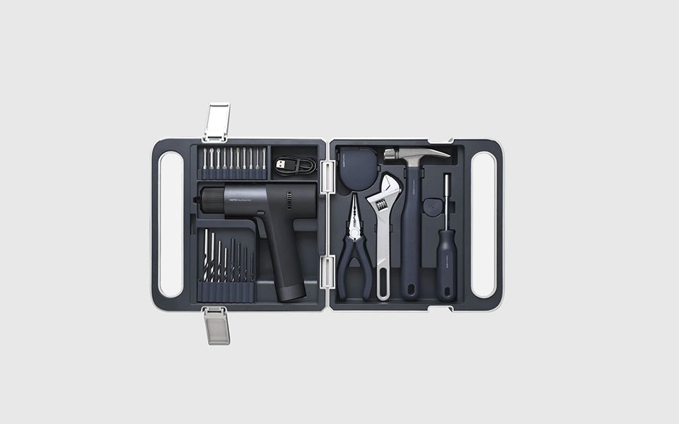 Elastic material for electric tools