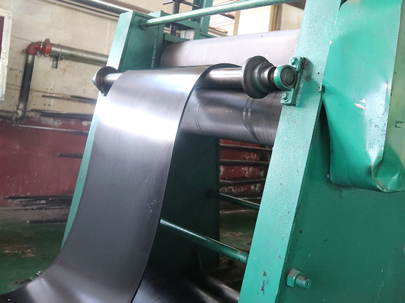 Choosing the right conveyor belt model is very important