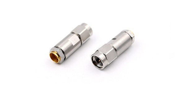 Какое значение имеет разъем Male Connector 2.92 для кабеля Gore3449, продающегося поблизости