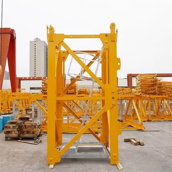 ZTT186 Flattop Tower Crane 8t Capacity 65m Jib Length 1.7t Tip Load Hoisting Equipment