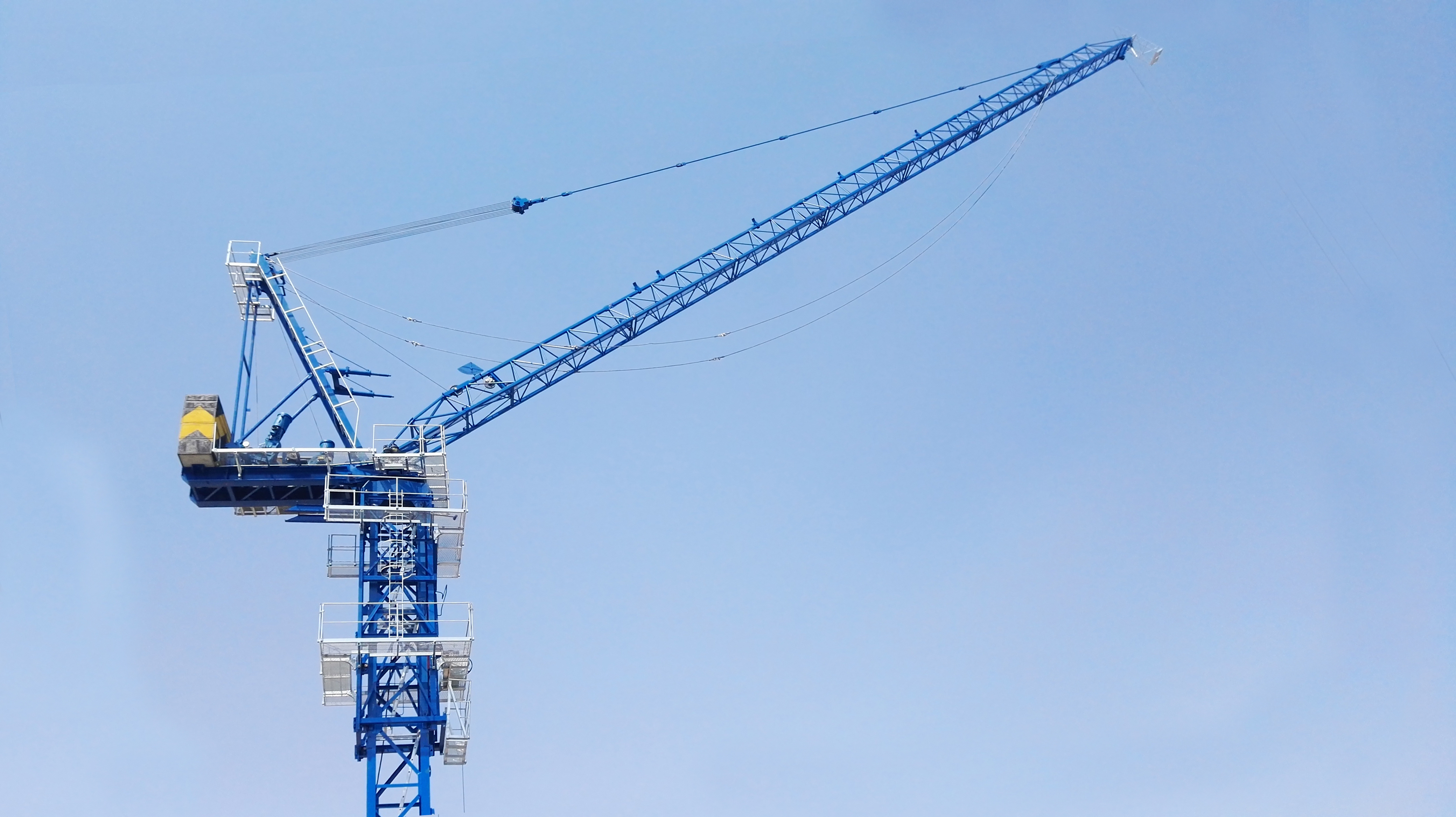 newest luffing jib tower crane from China 