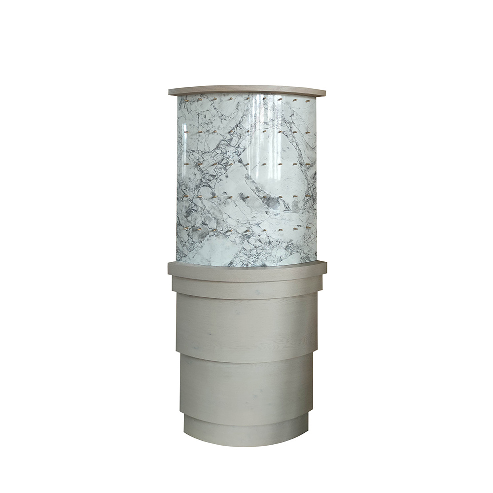 Corner cabinet