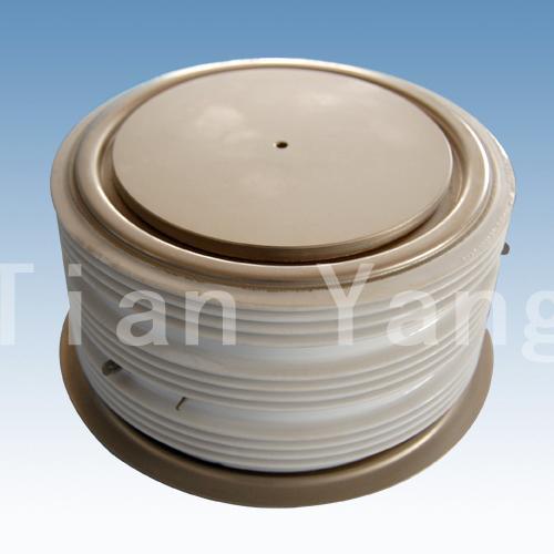 Ceramic tubes for UHV devices