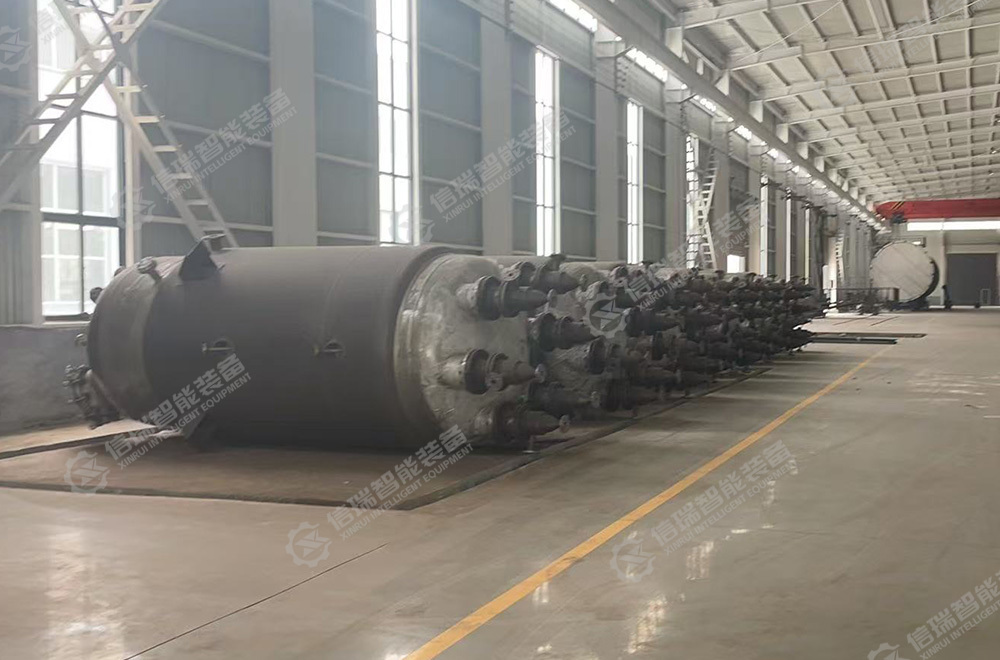 High-pressure reactor
