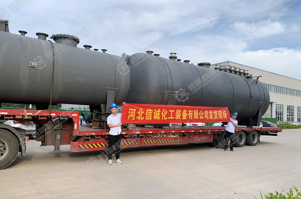 Pressure storage tank