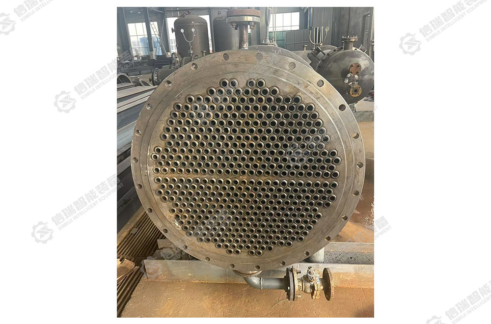 Shell and tube heat exchanger