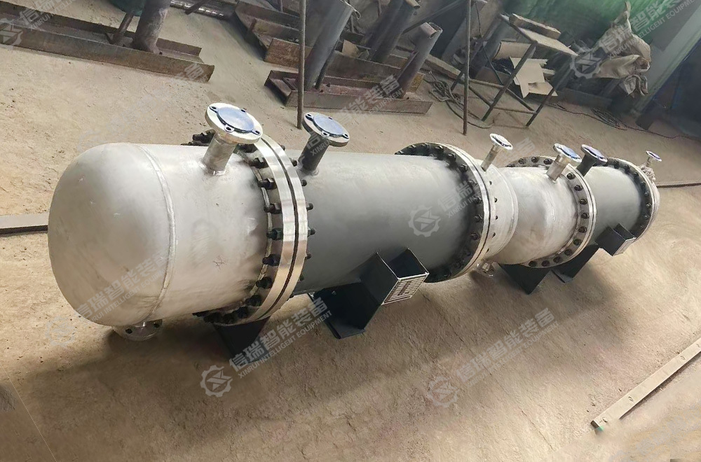 Shell and tube heat exchanger
