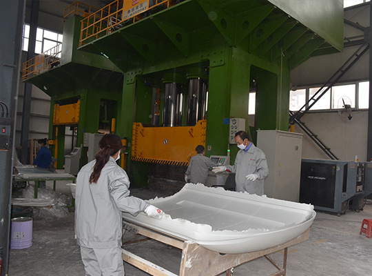 濟源玻璃鋼制品生產商：玻璃鋼防腐壓模的作用
