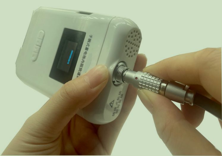手腕式蓄电池内阻快速测试仪