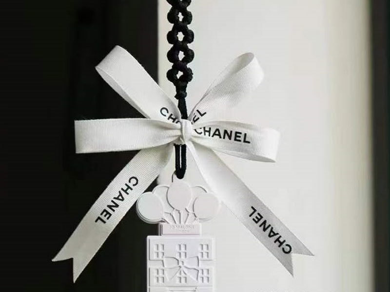 Decorative ribbons