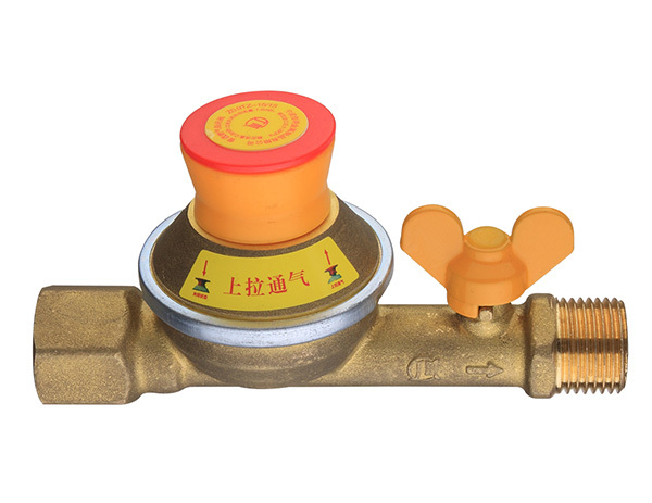 Copper inner and outer threaded self-closing valve