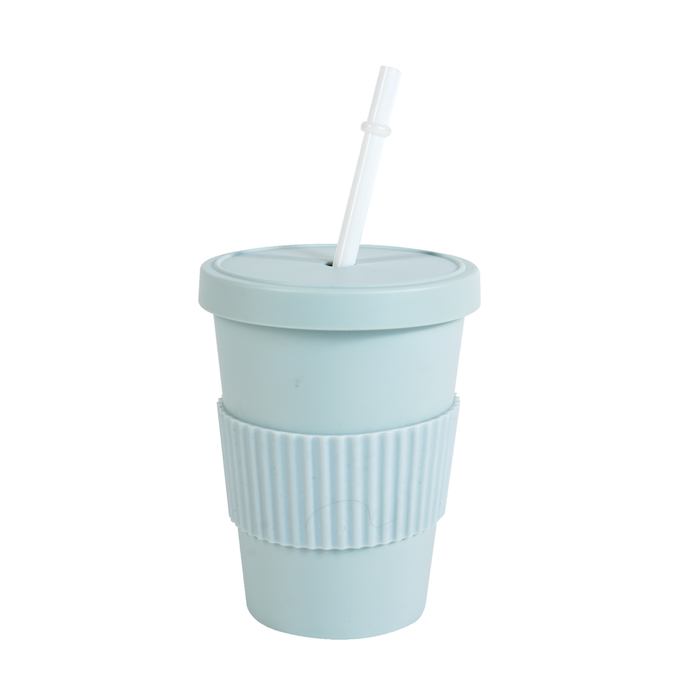 Plastic tumber