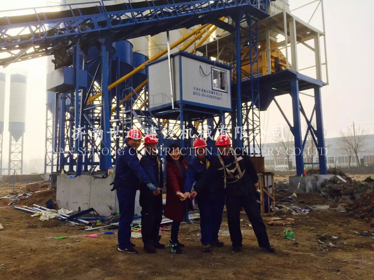 世通建机120楼助力济青高铁建设