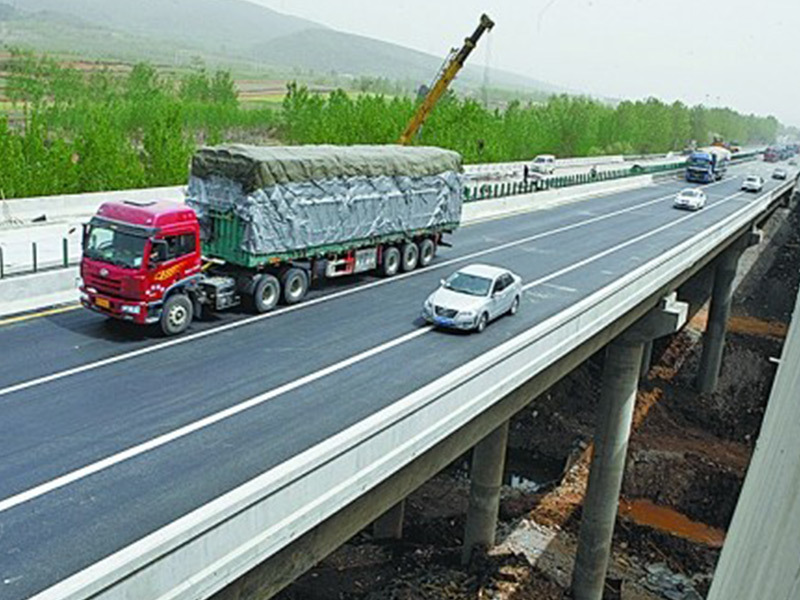 機(jī)制砂性能對(duì)透水性混凝土的影響