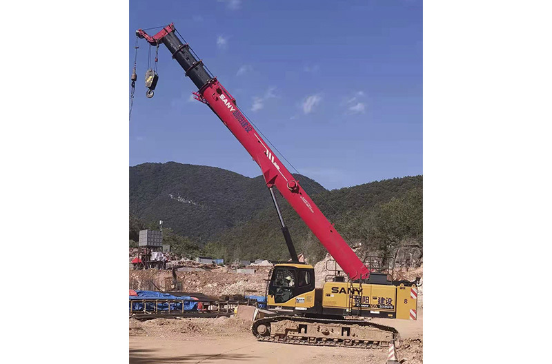 吊裝機