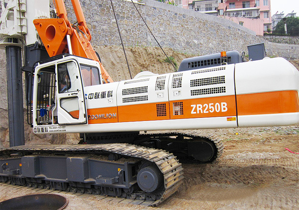 中聯(lián)牌旋挖鉆機，型號：ZR250B