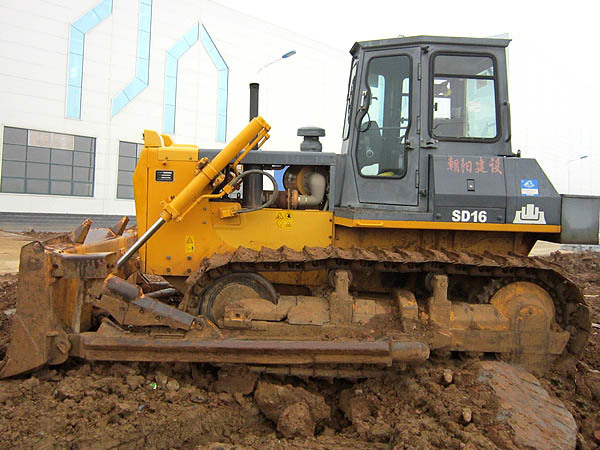 SD16推土機
