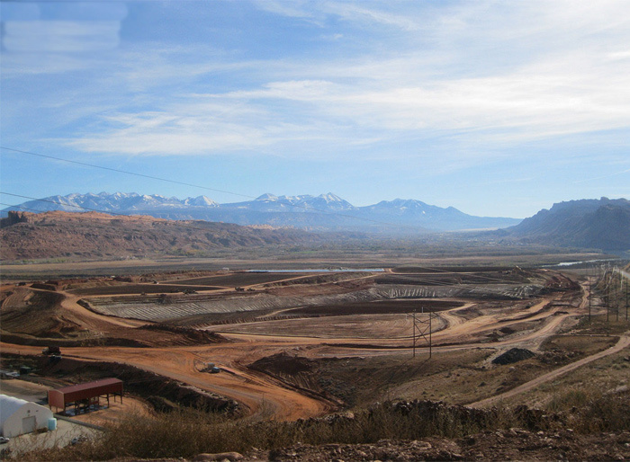 Mining machinery cylinder