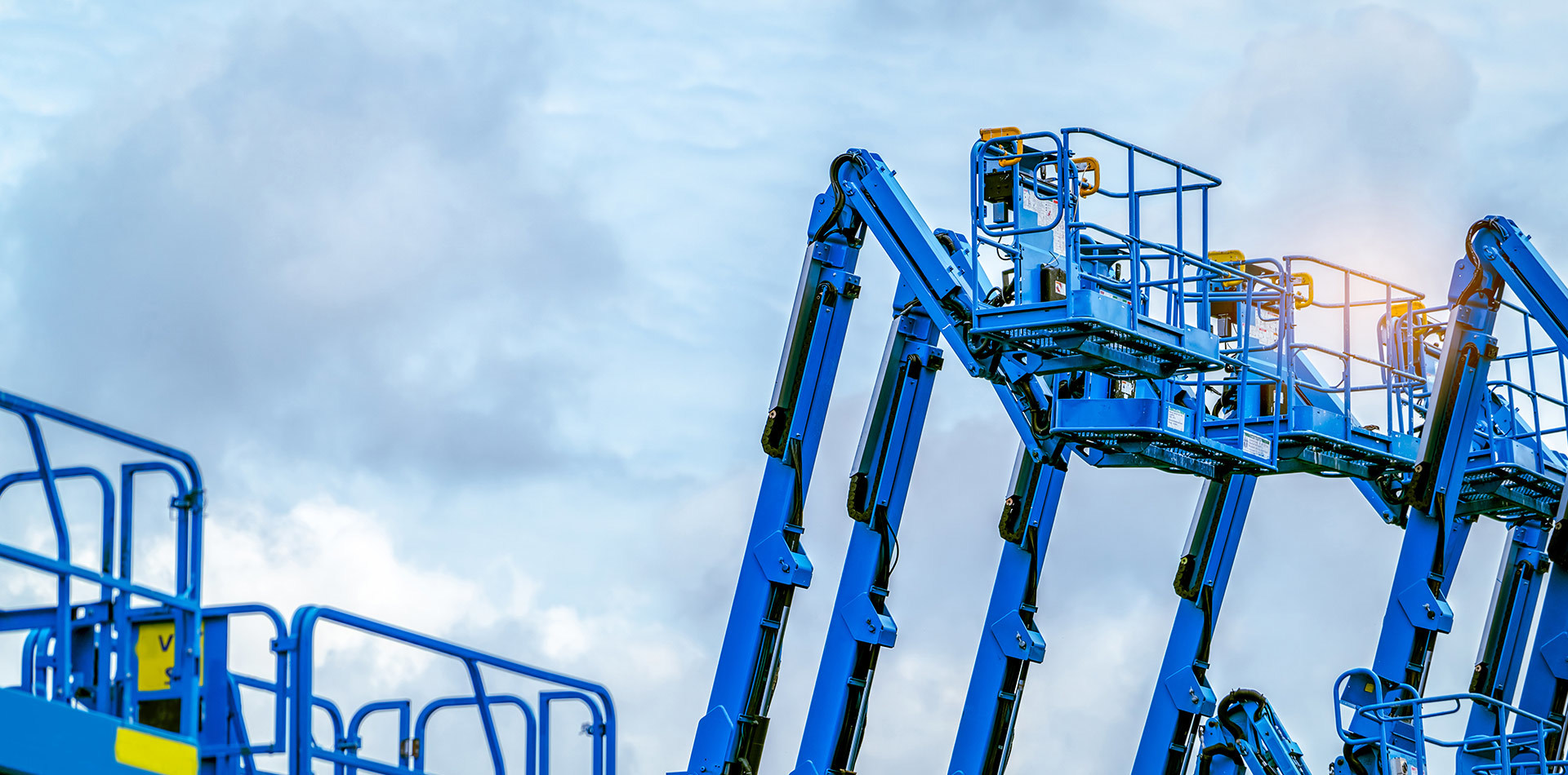 FOCUS ON LIFTING MACHINERY