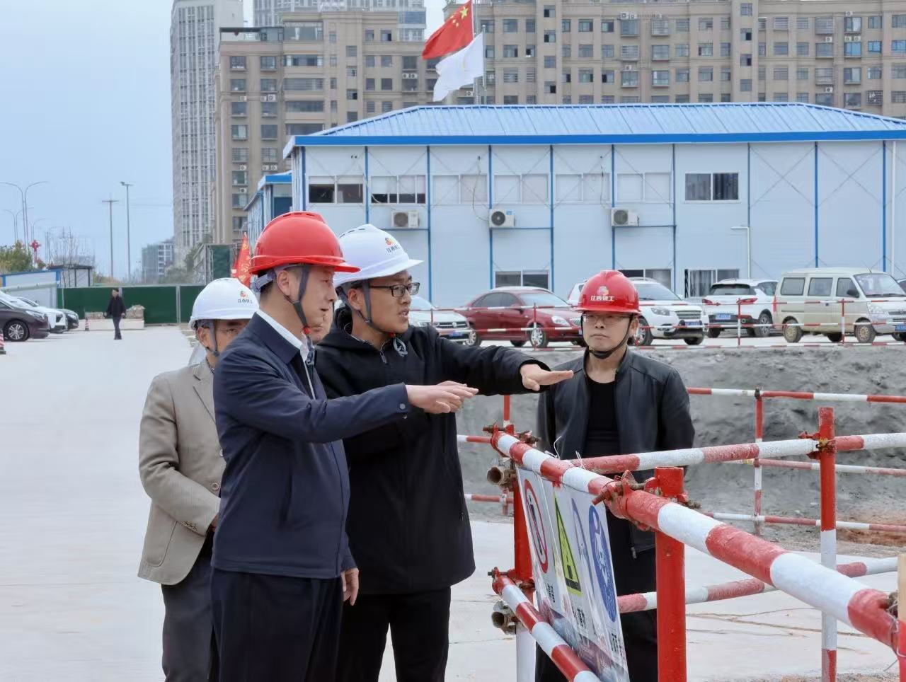 马健深入乐动官方网页版江南华府项目督导安全生产工作