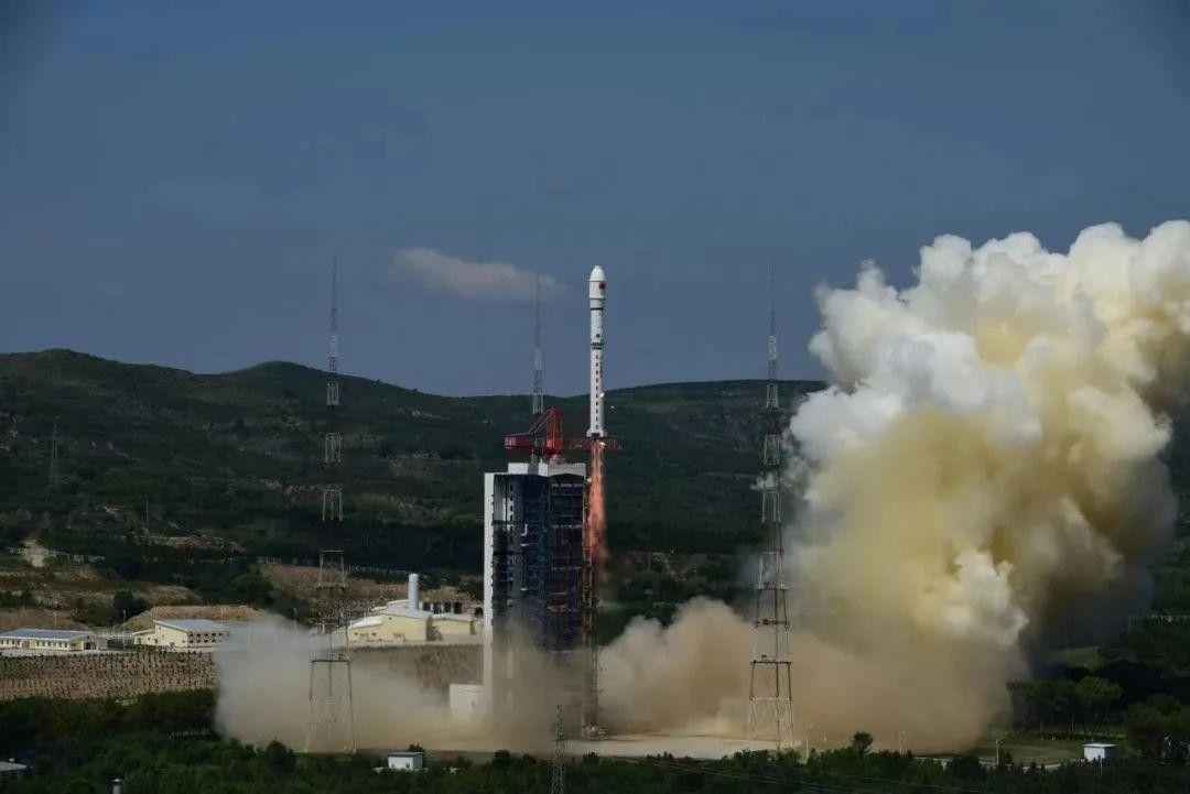 CZ-2D successfully launched four satellites at one time
