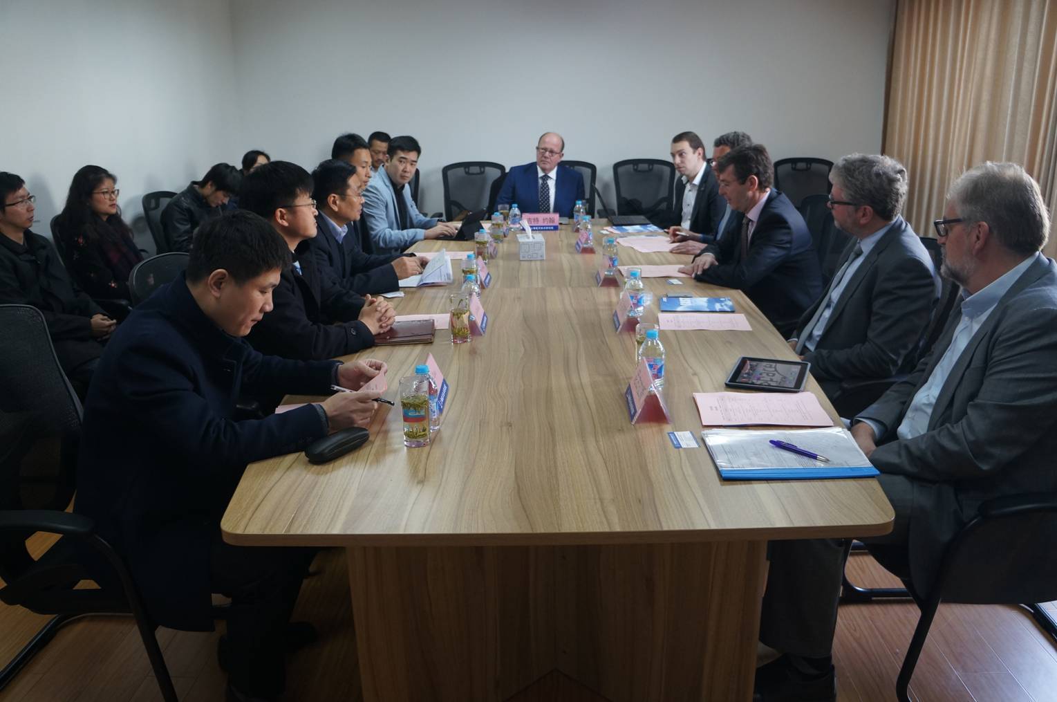 SAST discussed international cooperation projects with Holland aerospace enterprises