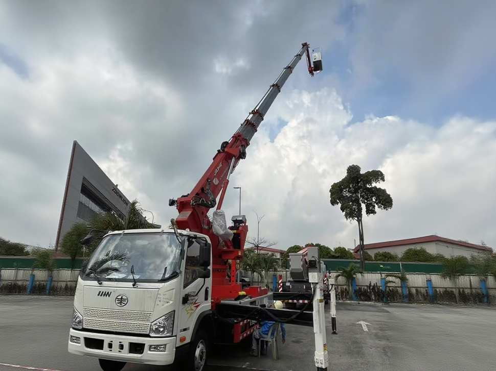 29m aerial platform truck displayed in Malaysia 29m aerial platform truck displayed in Malaysia