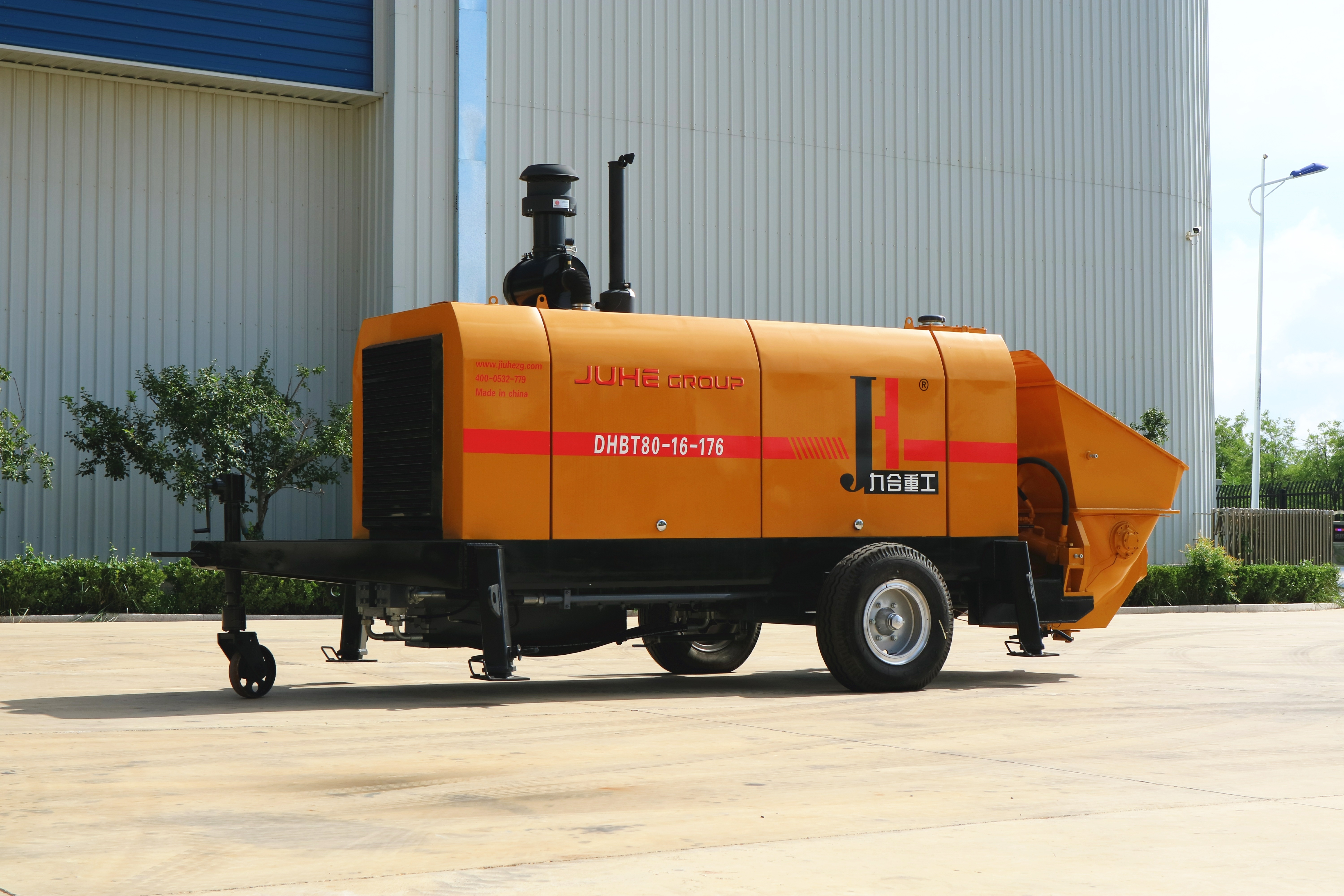 Environmental Protection Vanguard" in pouring construction