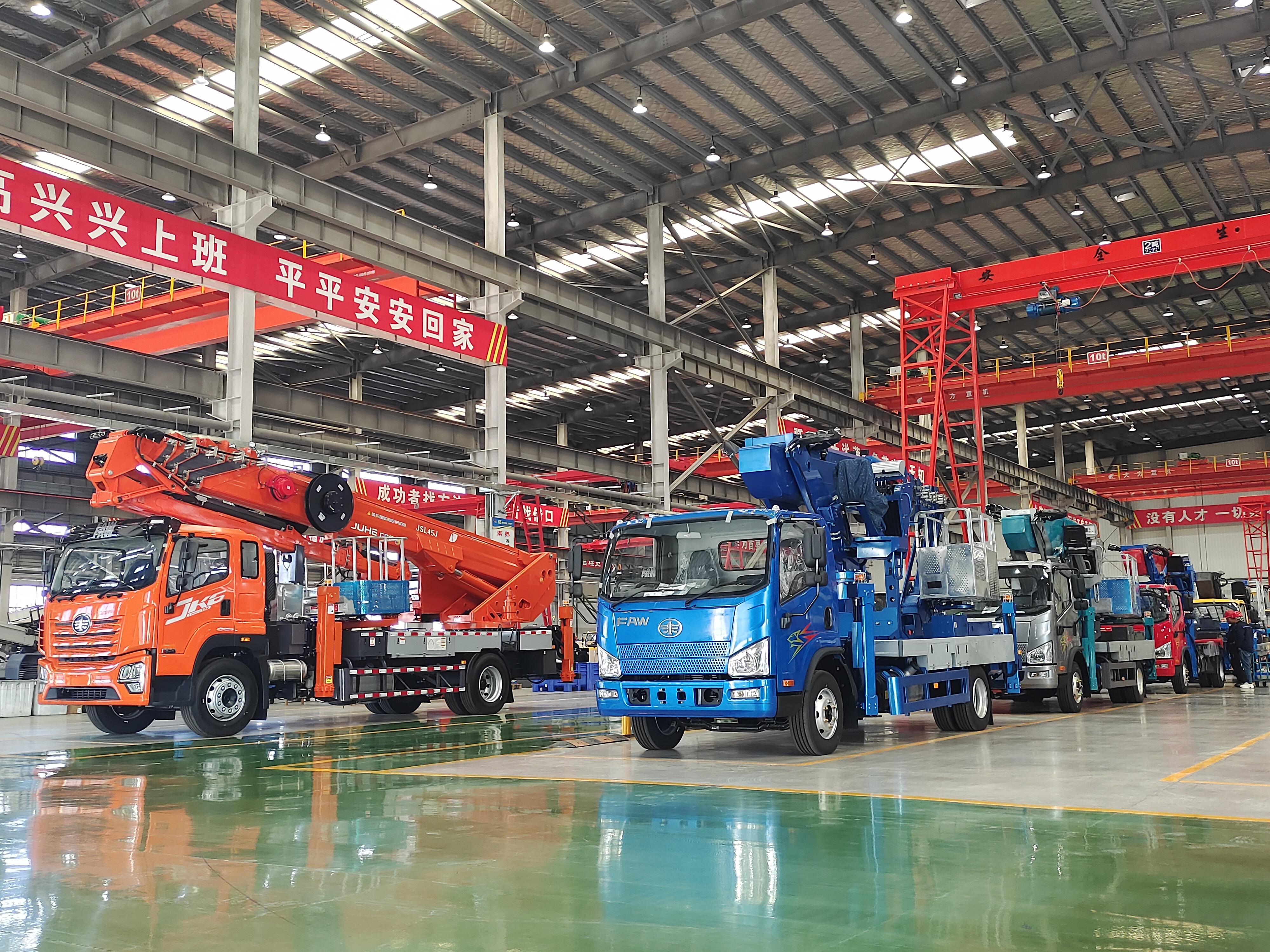 Essential Principles of Aerial Platform Trucks Explained