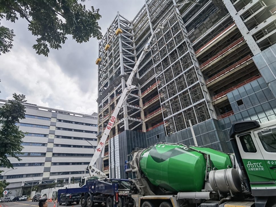 58m concrete pump truck construction in Taiwan 58m concrete pump truck construction in Taiwan