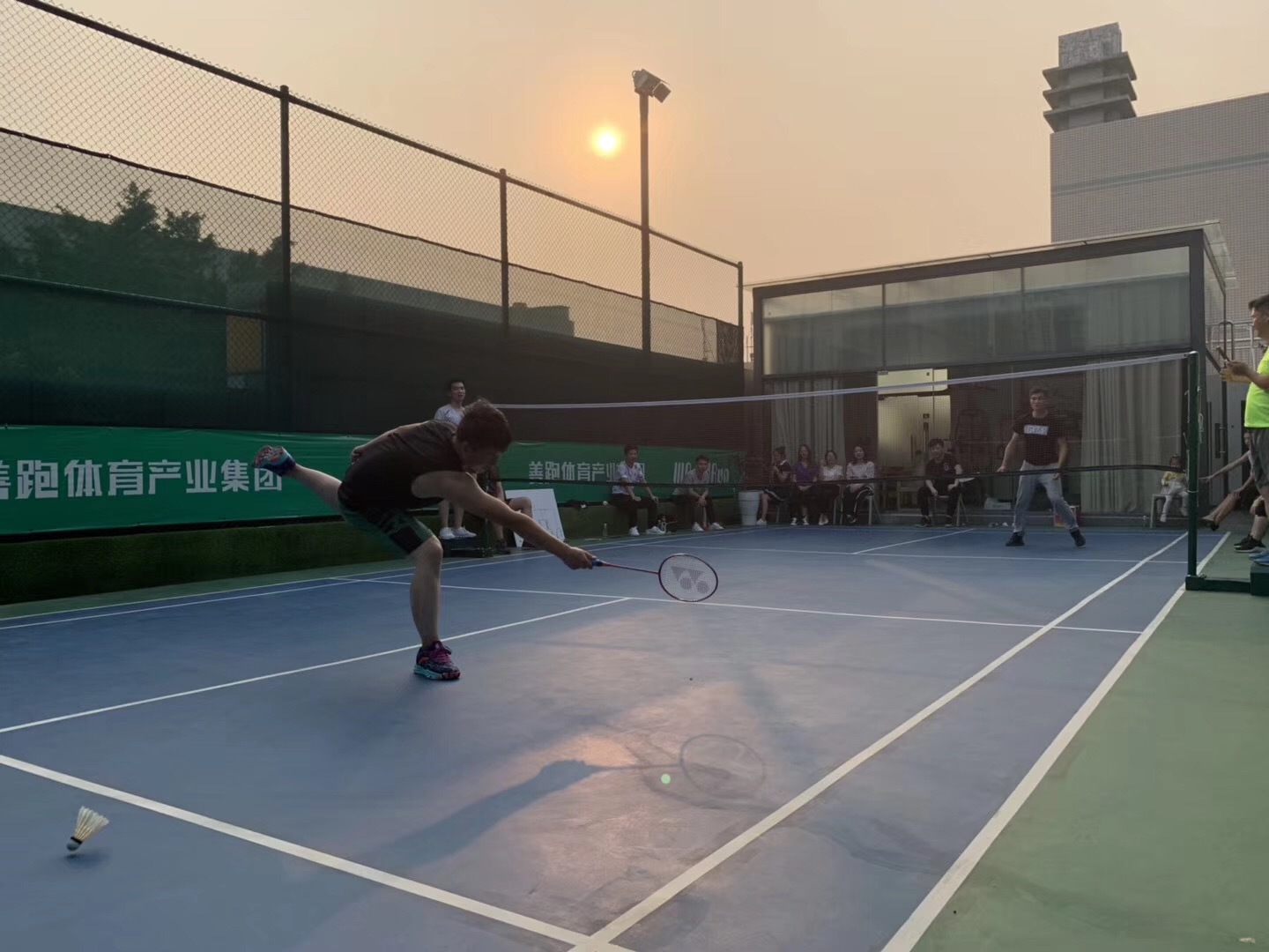 pvc運動地板多少錢一平米?
