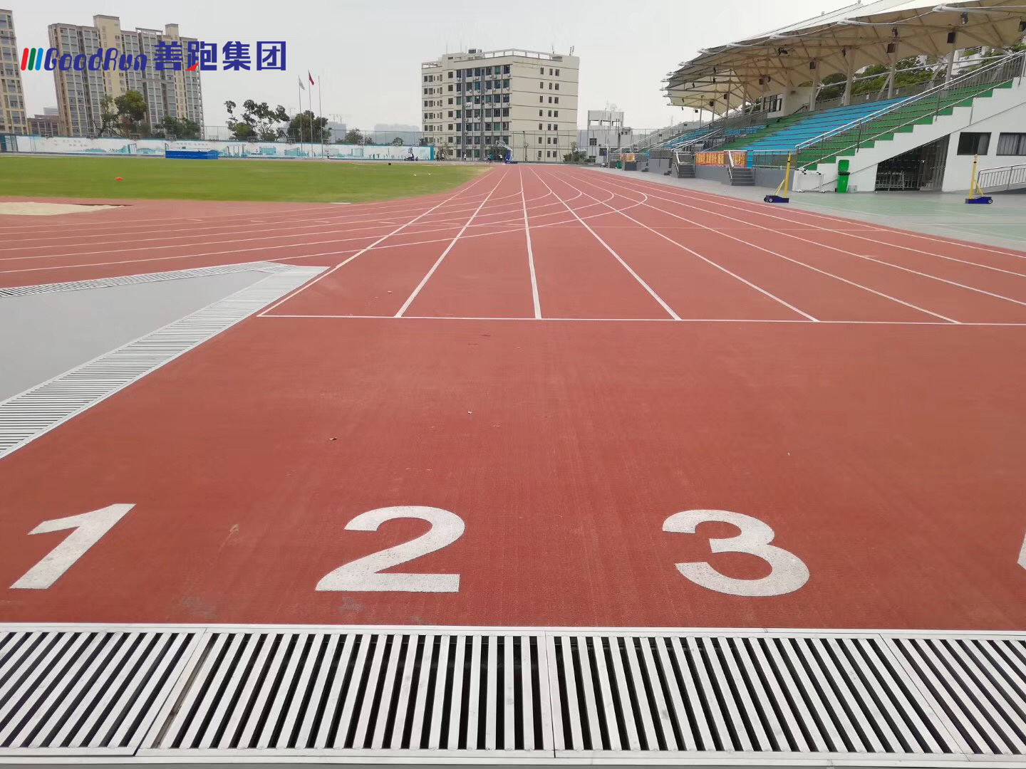 塑膠跑道材料標準，塑膠跑道材料價格