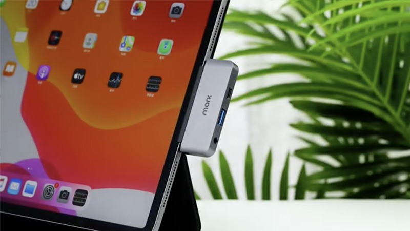 4 in 1 USB Hub For Ipad Pro 4 in 1 USB Hub For Ipad Pro