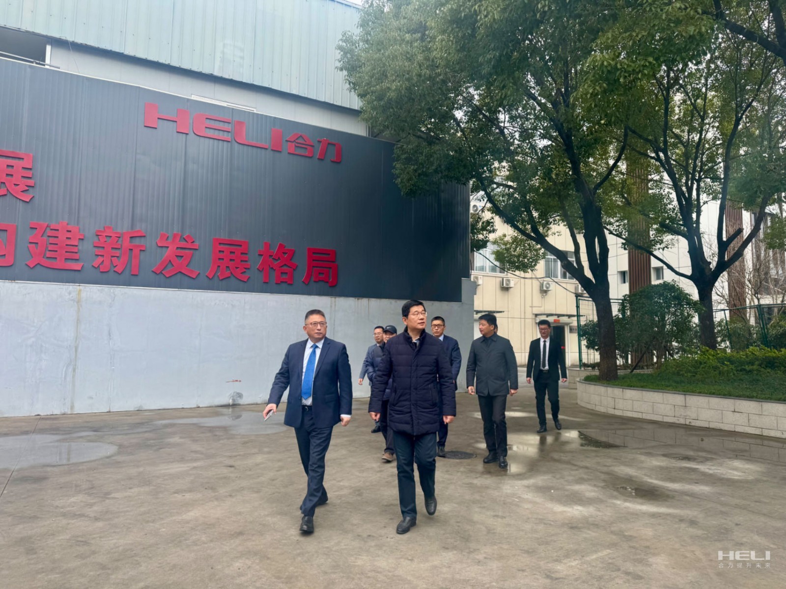 周峻深入上海合力调研指导工作