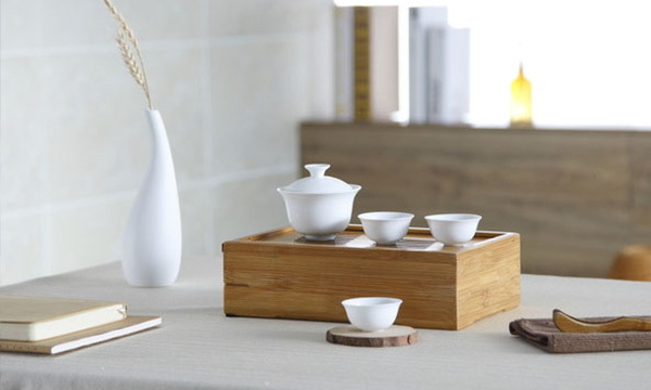 Ceramic glaze