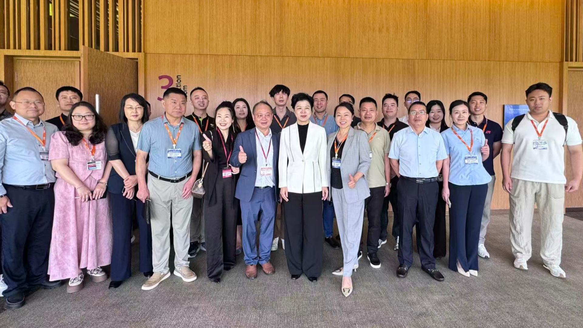 湖南宇泰积极响应国家“一带一路”战略，搭乘“中国智造”之船出海，闪耀第三届长沙国际工程机械展览会东南亚分展！
