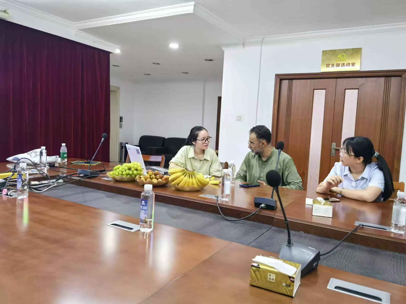 «Арабские клиенты посетили компанию Jingdezhen Jiayuan Activated Carbon Co., Ltd. для обсуждения новых возможностей сотрудничества»
