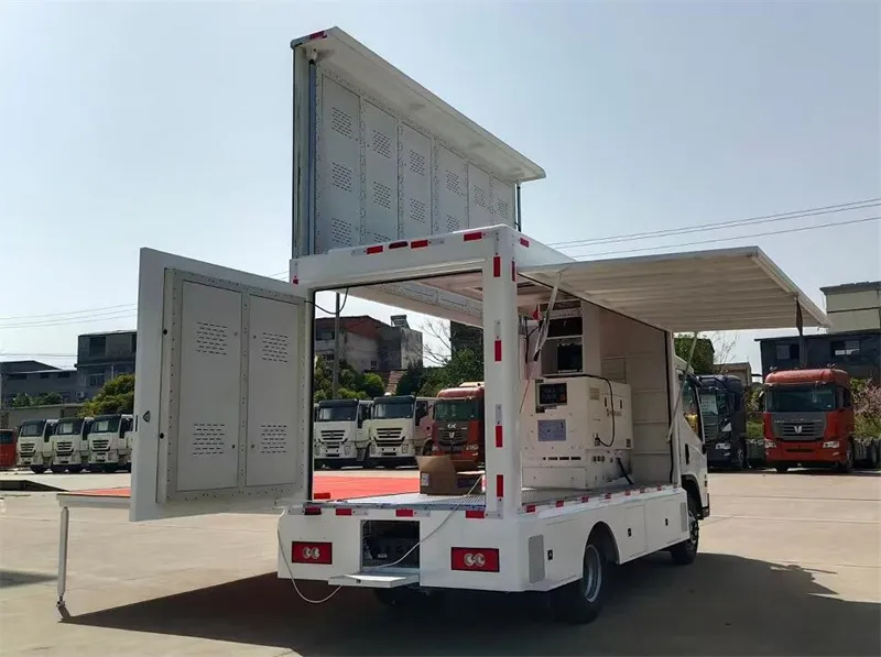 Factory Supply Foton Forland 3 Sides P4 Outdoor Display LED Advertising Truck
