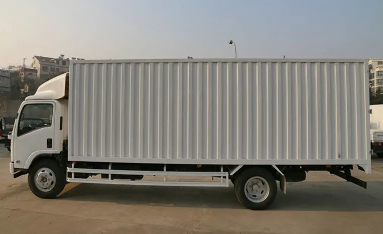 Hot Sale Diesel Engine 700p 4X2 5200mm Wheelbase Van Truck Box Truck