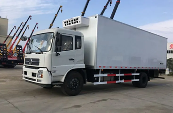 Dongfeng 40m3 Refrigerated Cold Room Van Truck Refrigerator Truck