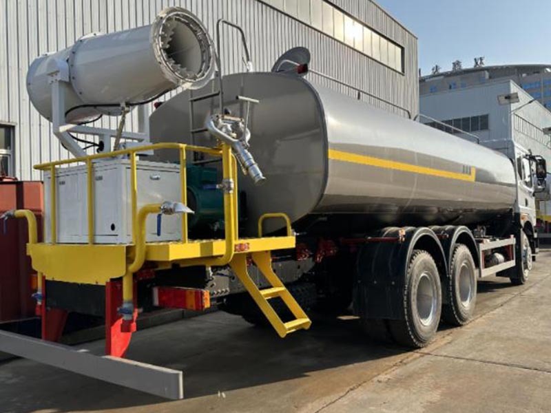 SHACMAN Water sprinkler truck with fog cannon 20000L