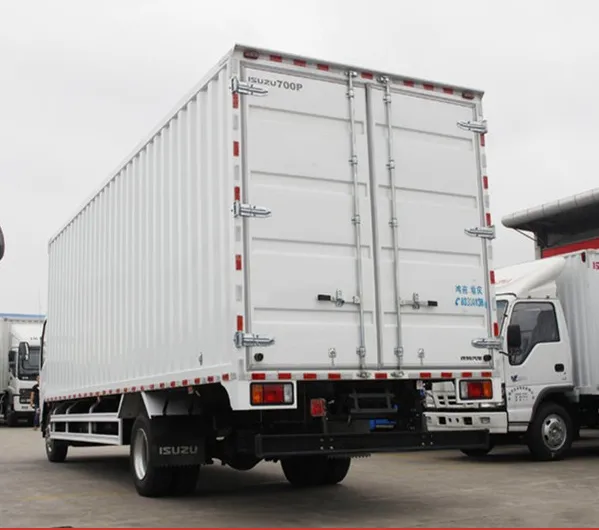 Hot Sale Diesel Engine 700p 4X2 5200mm Wheelbase Van Truck Box Truck